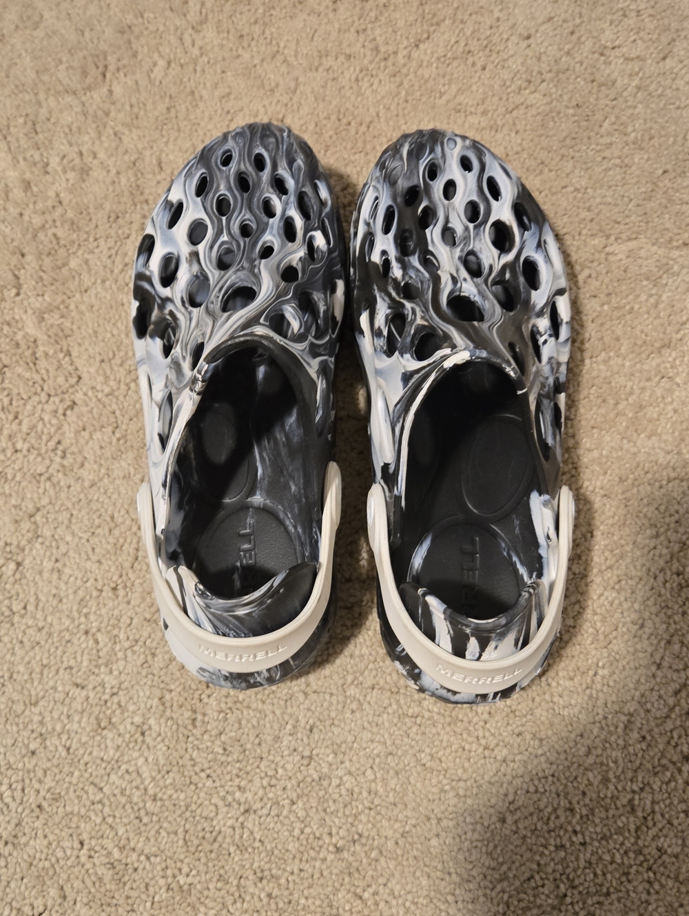 Merrell Womens Black and White Marble Clogs. Size 8